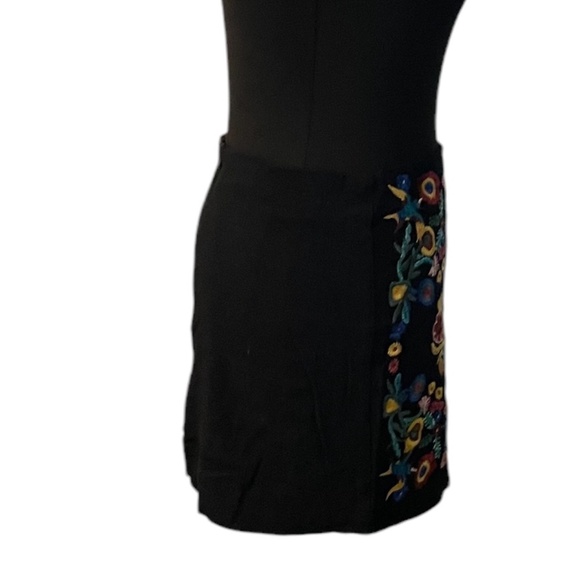 Umgee Women’s Floral Embroidered Boho Mini Skirt Size S - Picture 7 of 9